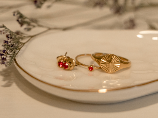 5 Must-Have Jewelry Pieces for your Spring Wardrobe